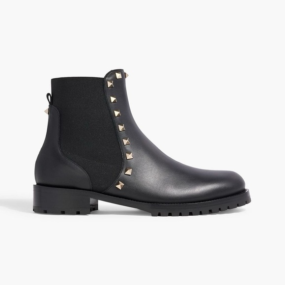 Valentino Garavani Black Leather Rockstud Almond toe Chelsea Ankle Boots EU 39 - Picture 1 of 14